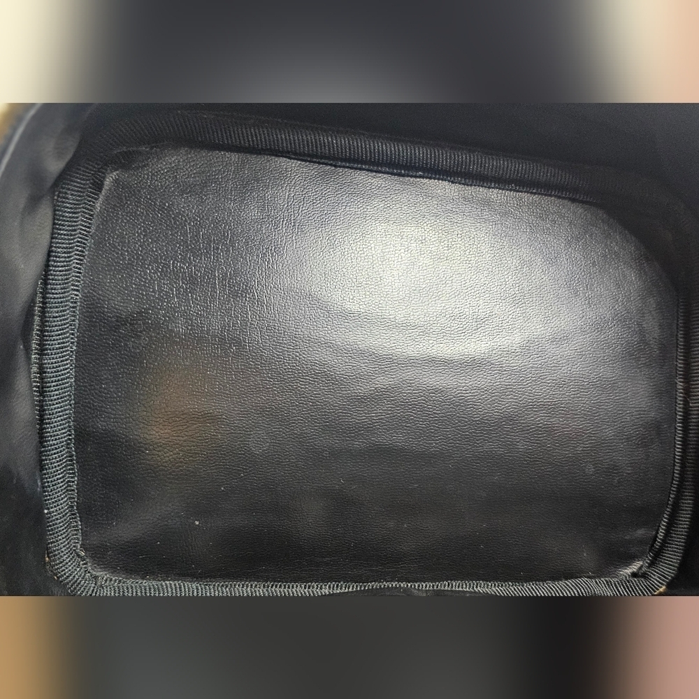 Vintage CHANEL CC Vanity Bag - Picture 14 of 16